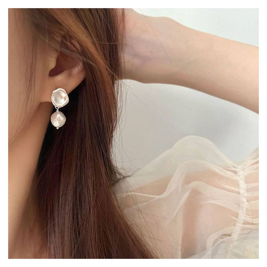 925 Silver and White Freshwater  pearl Smooth Earrings