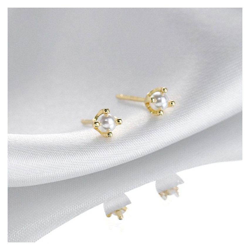 Gold Plating 925 Silver and White Freshwater  pearl Minimalist Earrings