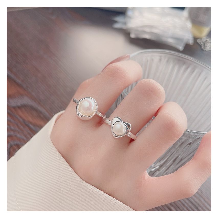 Rhodium Plating 925 Silver and White Freshwater  pearl Smooth Ring