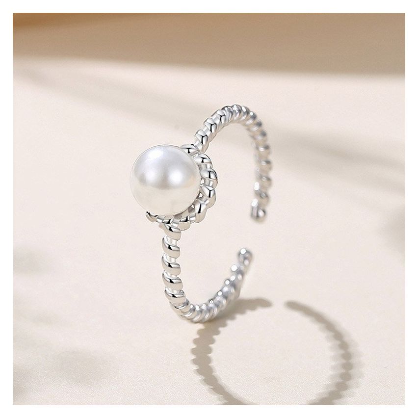 Rhodium Plating 925 Silver and White Freshwater  pearl Smooth Ring